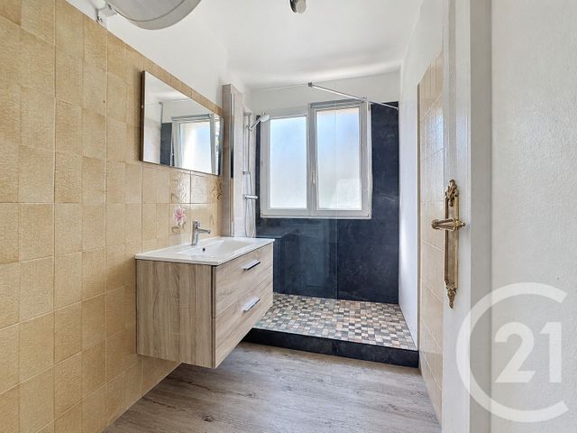 Appartement T3 à vendre - 3 pièces - 62.03 m2 - SURESNES - 92 - ILE-DE-FRANCE - Century 21 Montparnasse Pasteur