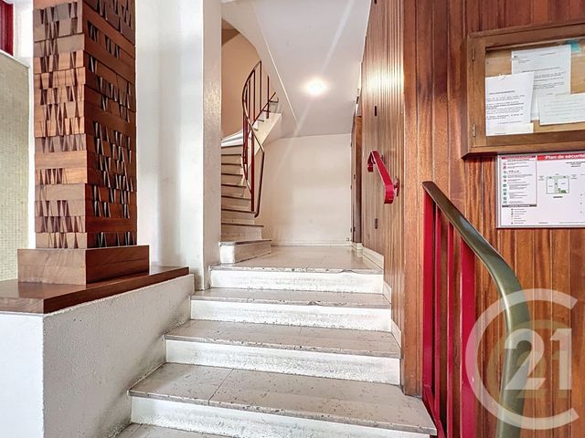 Afficher la photo en grand Appartement T3 à vendre - 3 pièces - 60.08 m2 - PARIS - 75015 - ILE-DE-FRANCE - Century 21 Montparnasse Pasteur